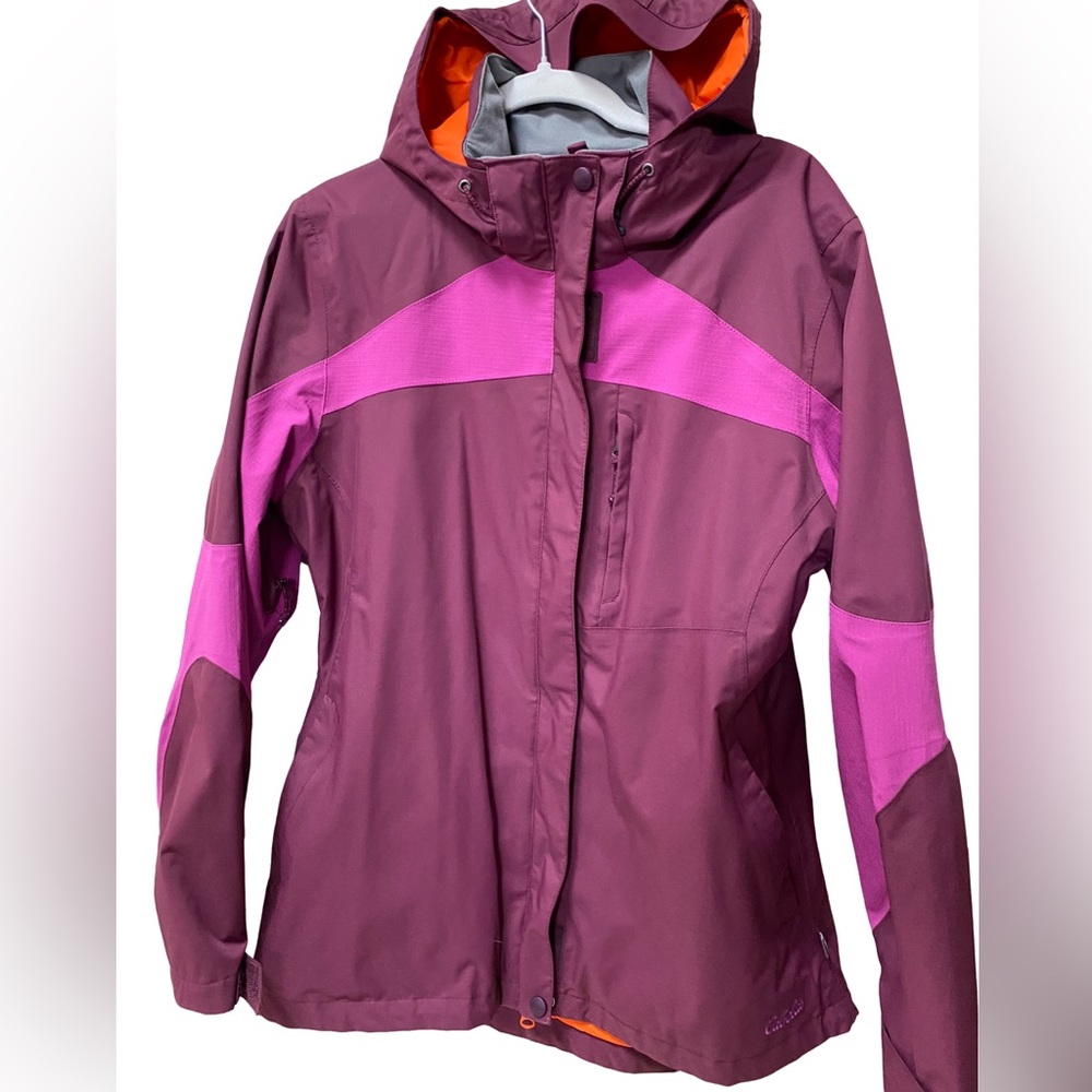 Cabelas Rain Jacket. Maroon-Pink. M  Women’s